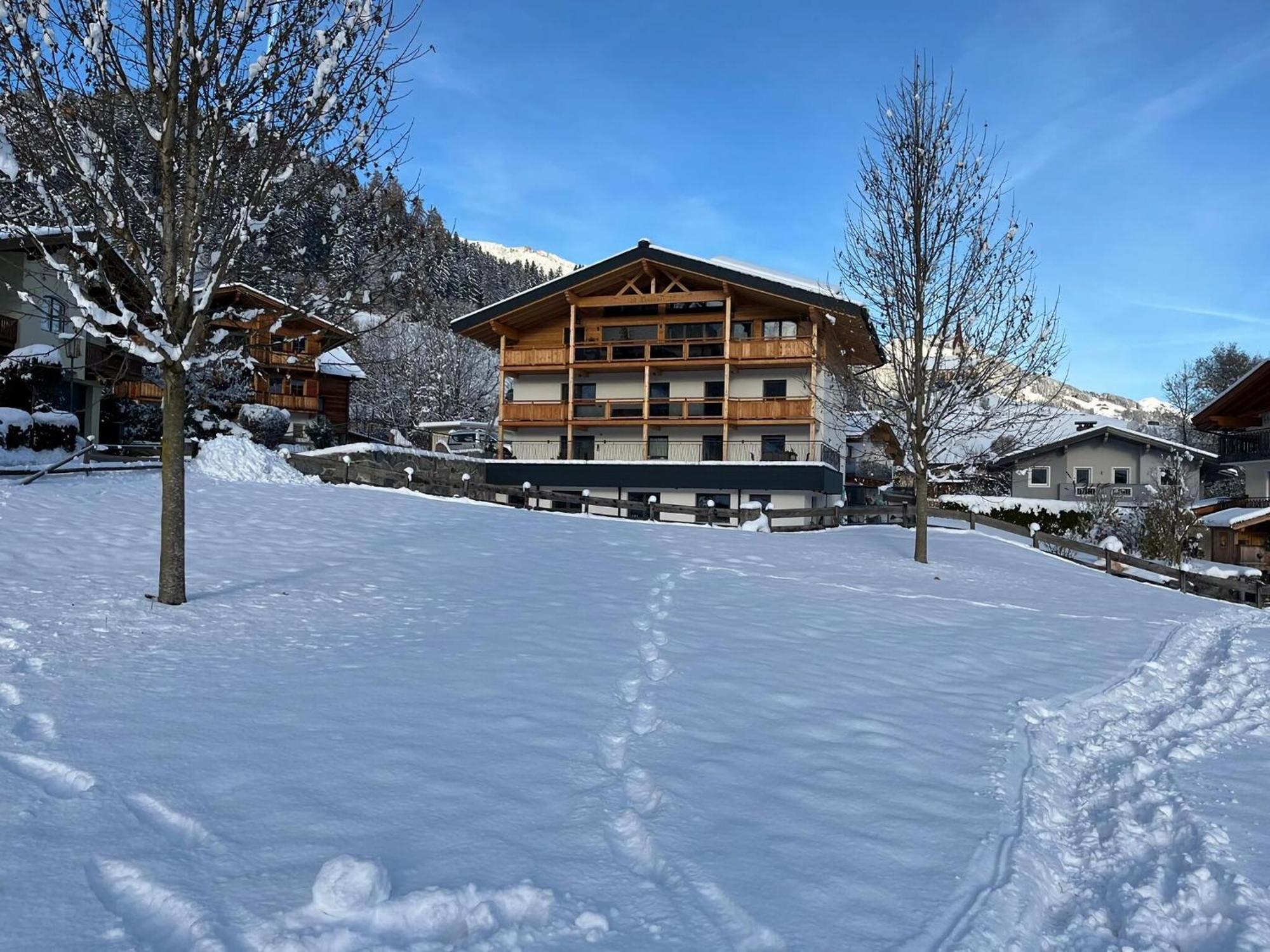 Thunhaus Apartments With Ski-Storage Uderns Eksteriør billede
